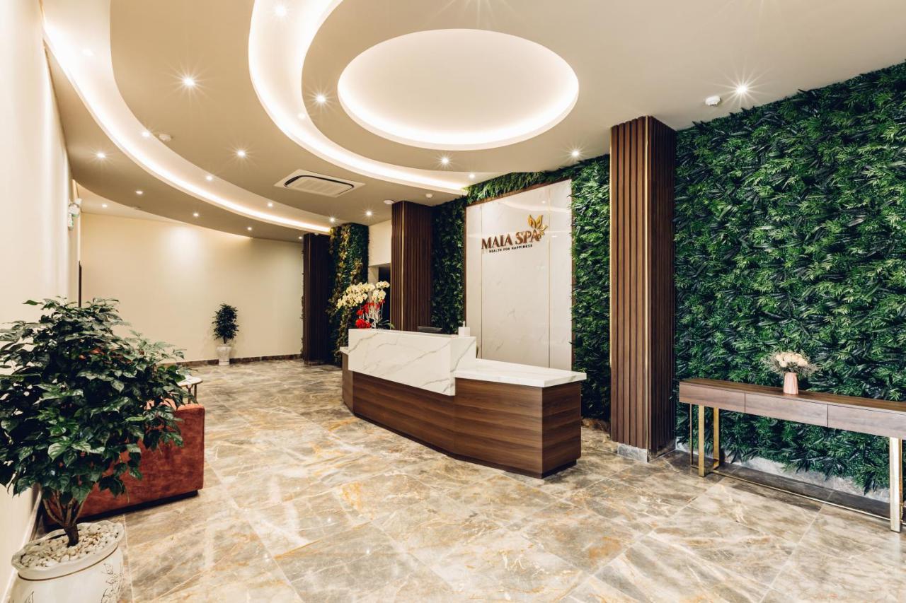 Phu Thang Grand Hotel Duc Hoa Exterior foto